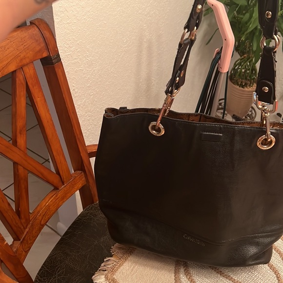 Reversible Calvin Klein Purse - Picture 2 of 12